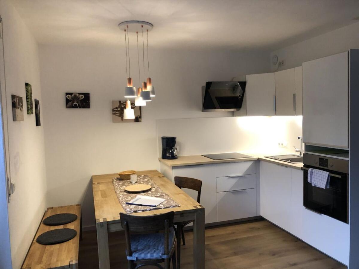 Walli Laterns - Ski Und Bergvergnuegen Direkt Vor Der Haustuer Exterior photo